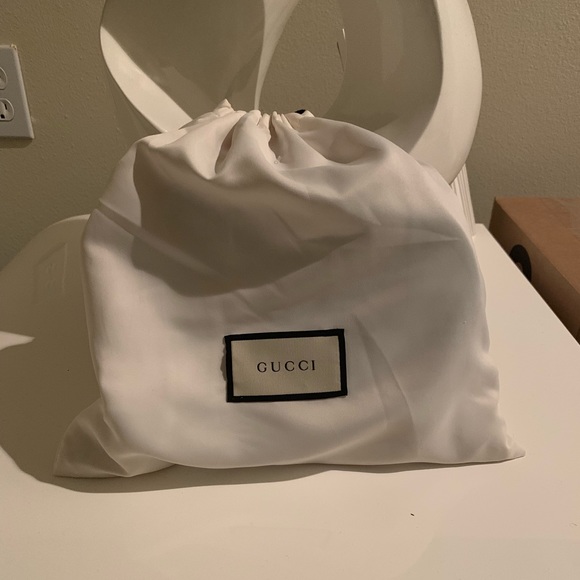 SOLD—- Gucci Bloom crossbody/shoulder bag! - Picture 2 of 5